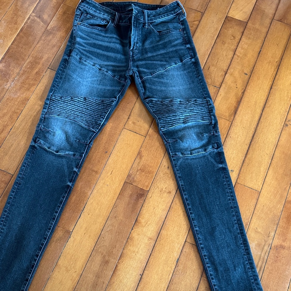 American Eagle Outfitters Dark Blue Skinny Jeans